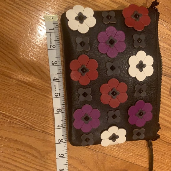 🌺 Rebecca Minkoff Jon Floral Appliqué Crossbody - Picture 11 of 11